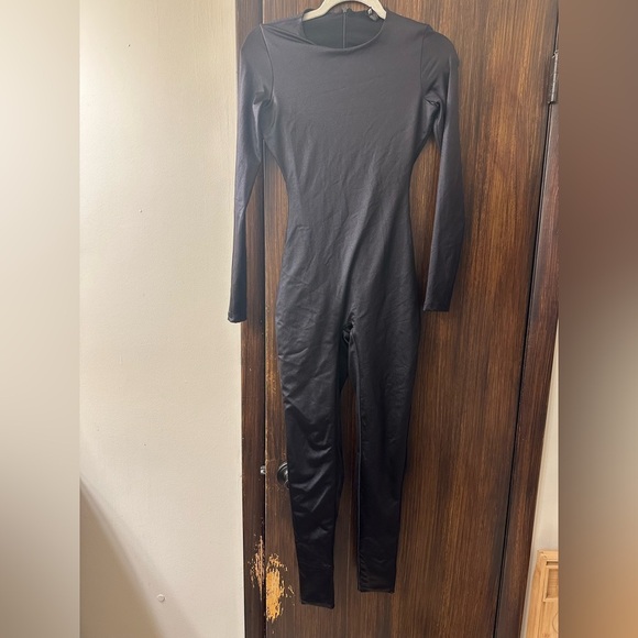 SKIMS All In One Shine Mock Neck Long Sleeve - Picture 4 of 5